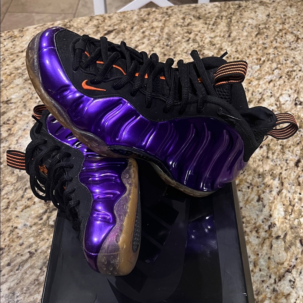 Foamposites Phoenix Suns, Purple and Black Sneakers with Orange Accents - Picture 5 of 5